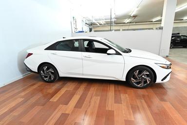 Hyundai Elantra 2026 - Thumbnail 9