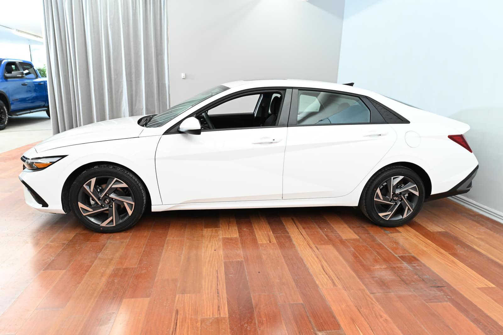 Hyundai Elantra 2026 - Image 4