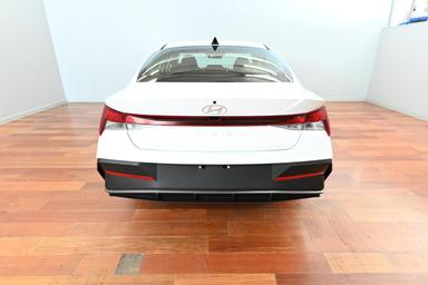 Hyundai Elantra 2026 - Thumbnail 6