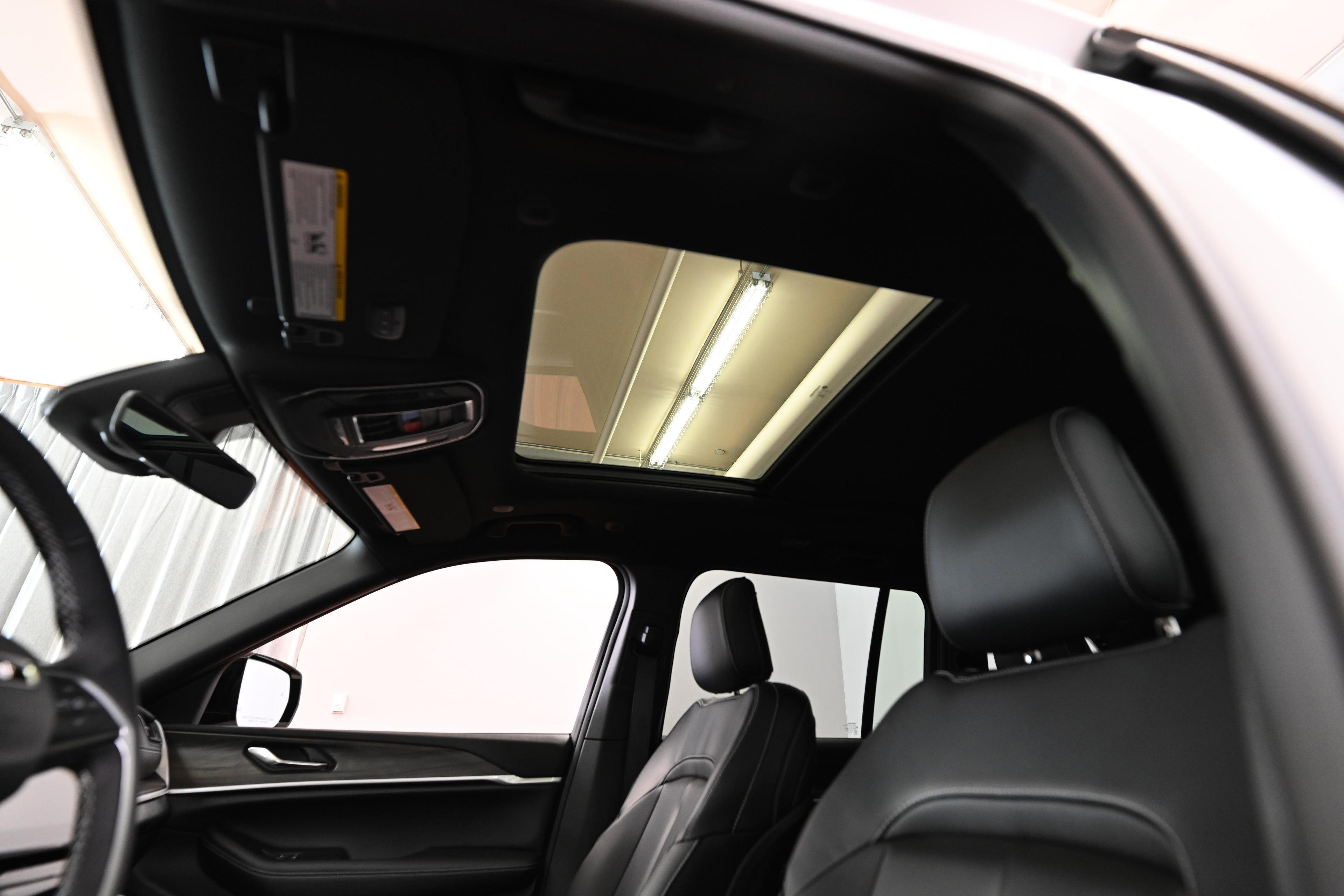 Jeep Grand Cherokee 2026 - Image 17