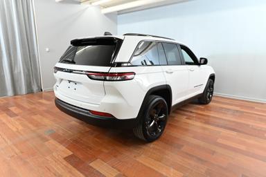 Jeep Grand Cherokee 2026 - Thumbnail 12