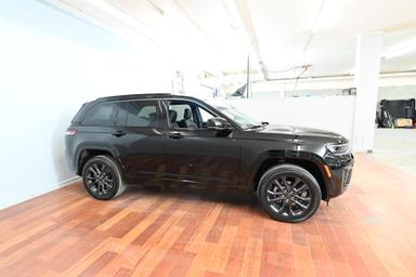 Jeep Grand Cherokee 2026 - Thumbnail 11