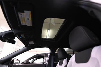 Jeep Grand Cherokee 2026 - Thumbnail 12