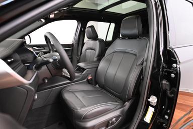 Jeep Grand Cherokee 2026 - Thumbnail 13
