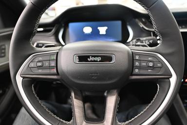 Jeep Grand Cherokee 2026 - Thumbnail 22
