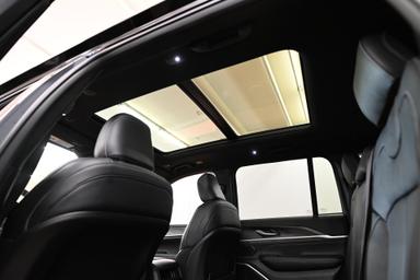 Jeep Grand Cherokee 2026 - Thumbnail 16