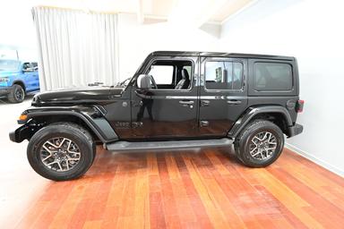 Jeep Wrangler 2026 - Thumbnail 4