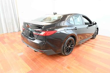 Toyota Camry 2025 - Thumbnail 9