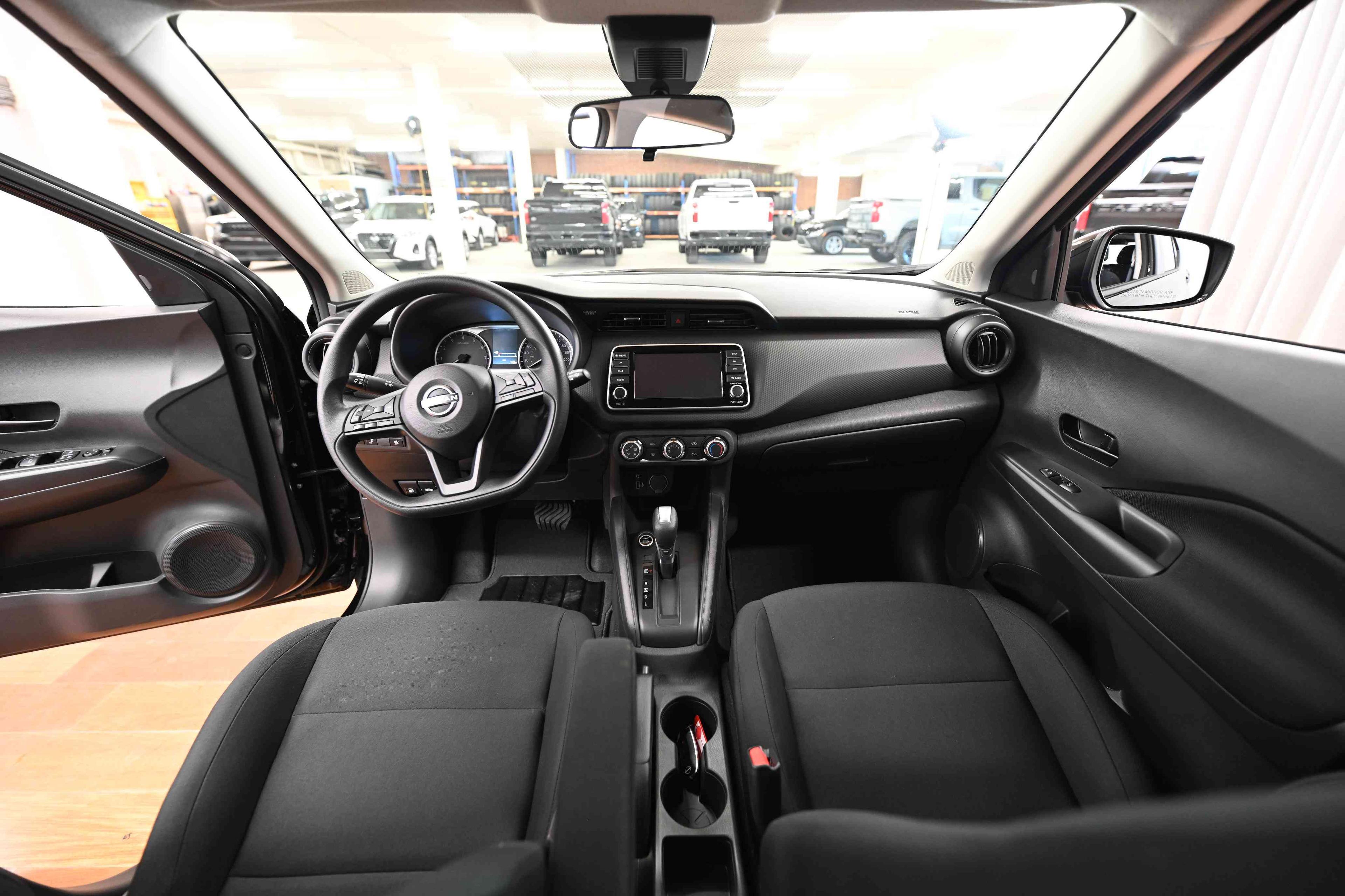 Nissan KICKS PLAY 2025 - Image 14