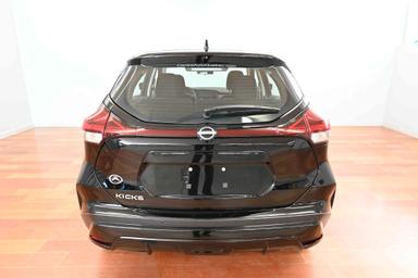 Nissan KICKS PLAY 2025 - Thumbnail 8