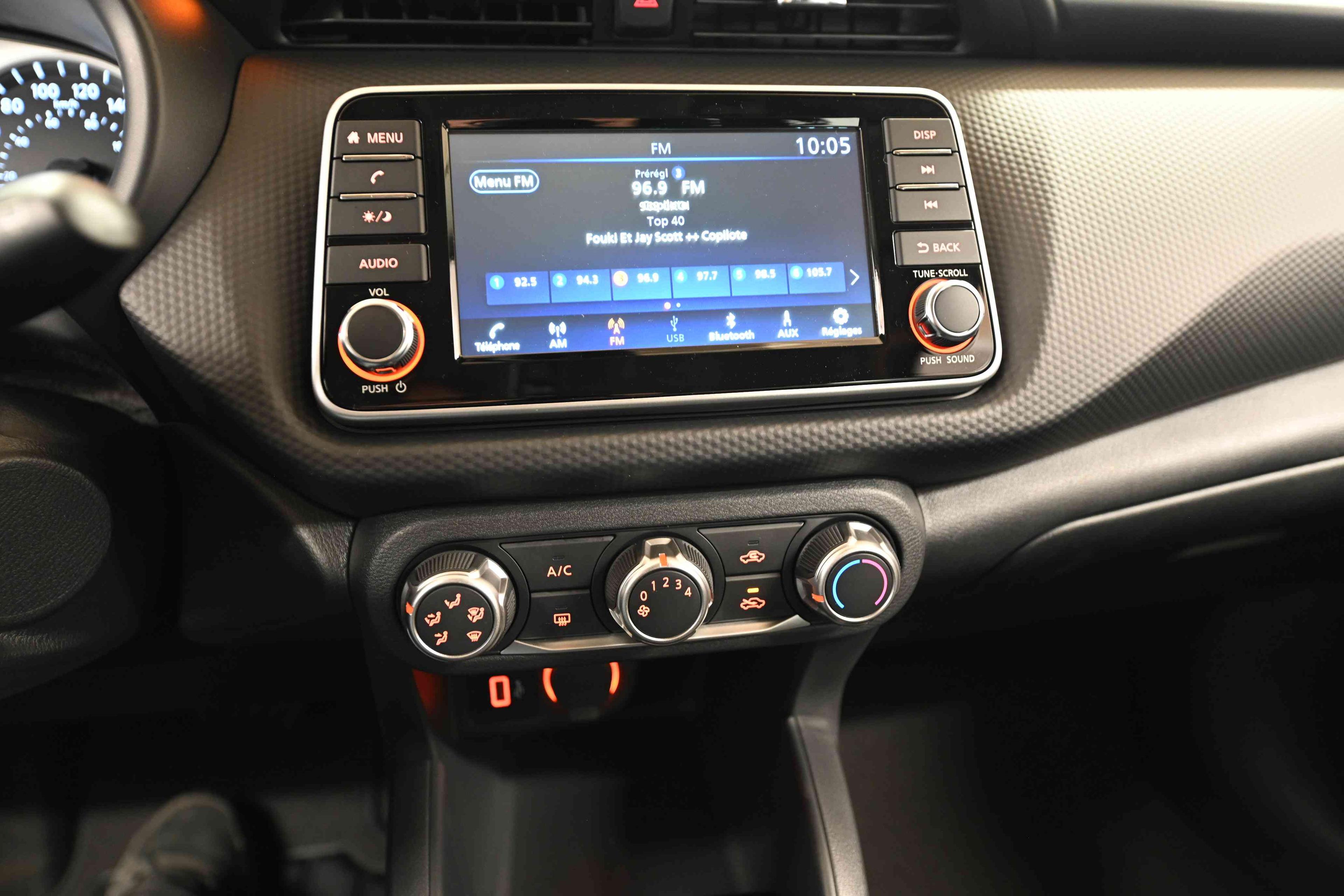 Nissan KICKS PLAY 2025 - Image 22