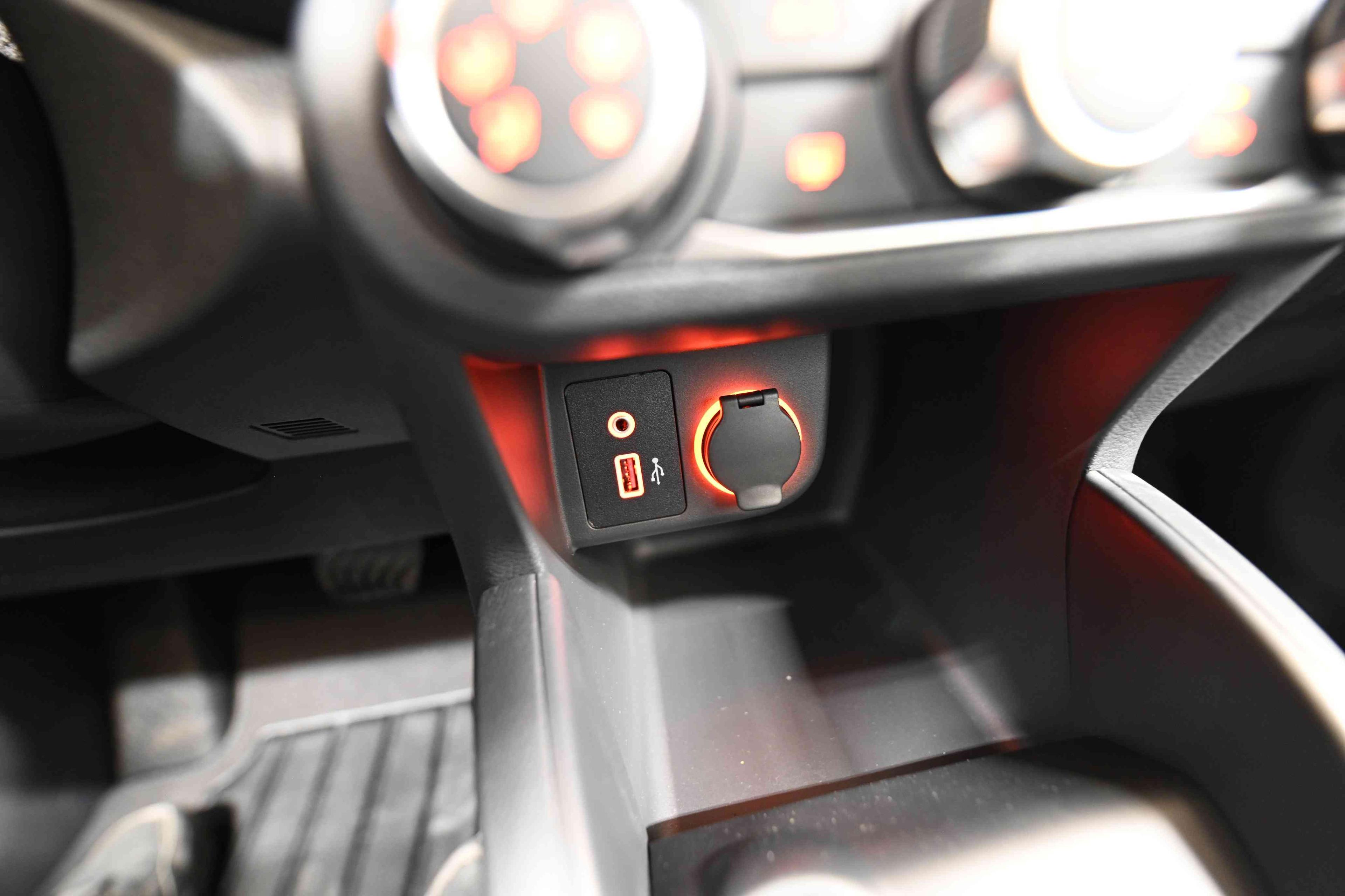 Nissan KICKS PLAY 2025 - Image 20