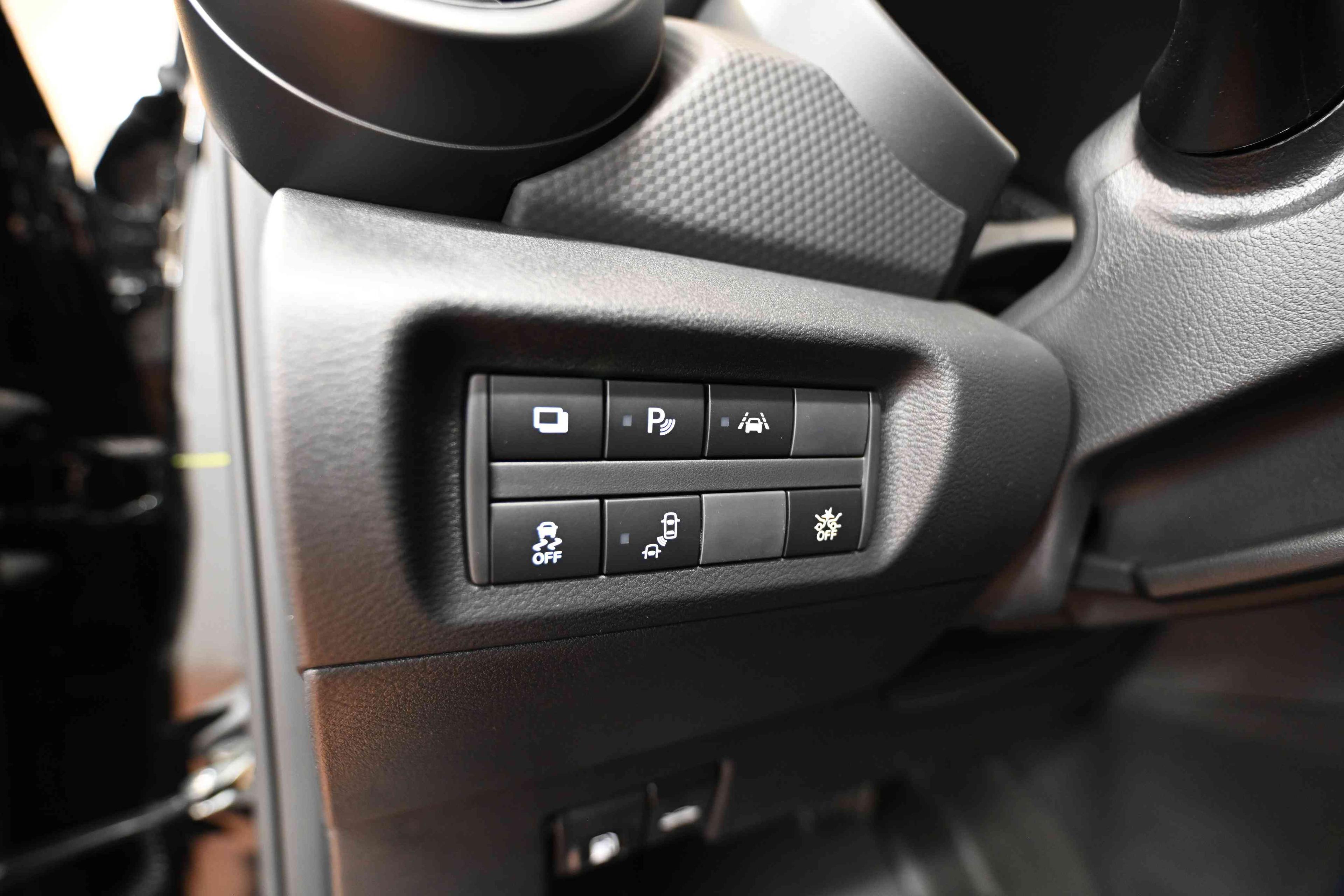 Nissan KICKS PLAY 2025 - Image 17