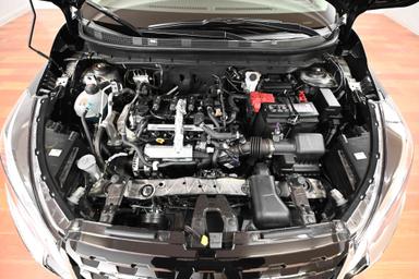 Nissan KICKS PLAY 2025 - Thumbnail 5