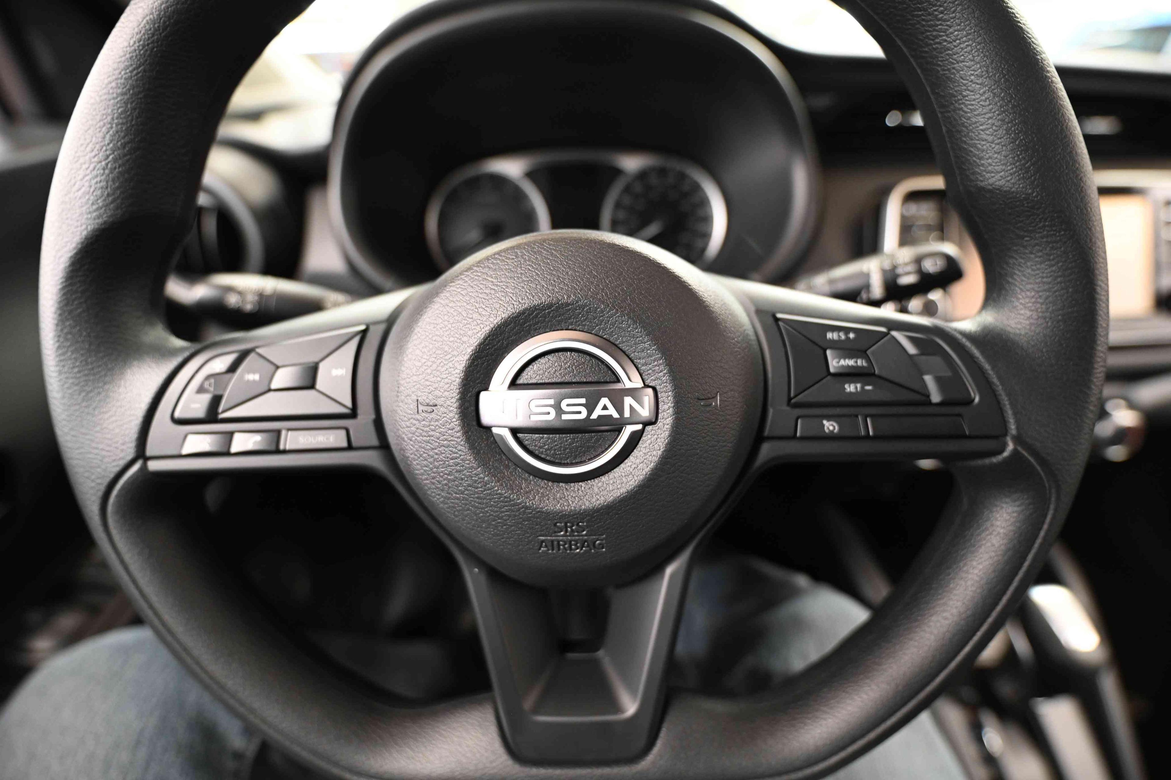 Nissan KICKS PLAY 2025 - Image 18