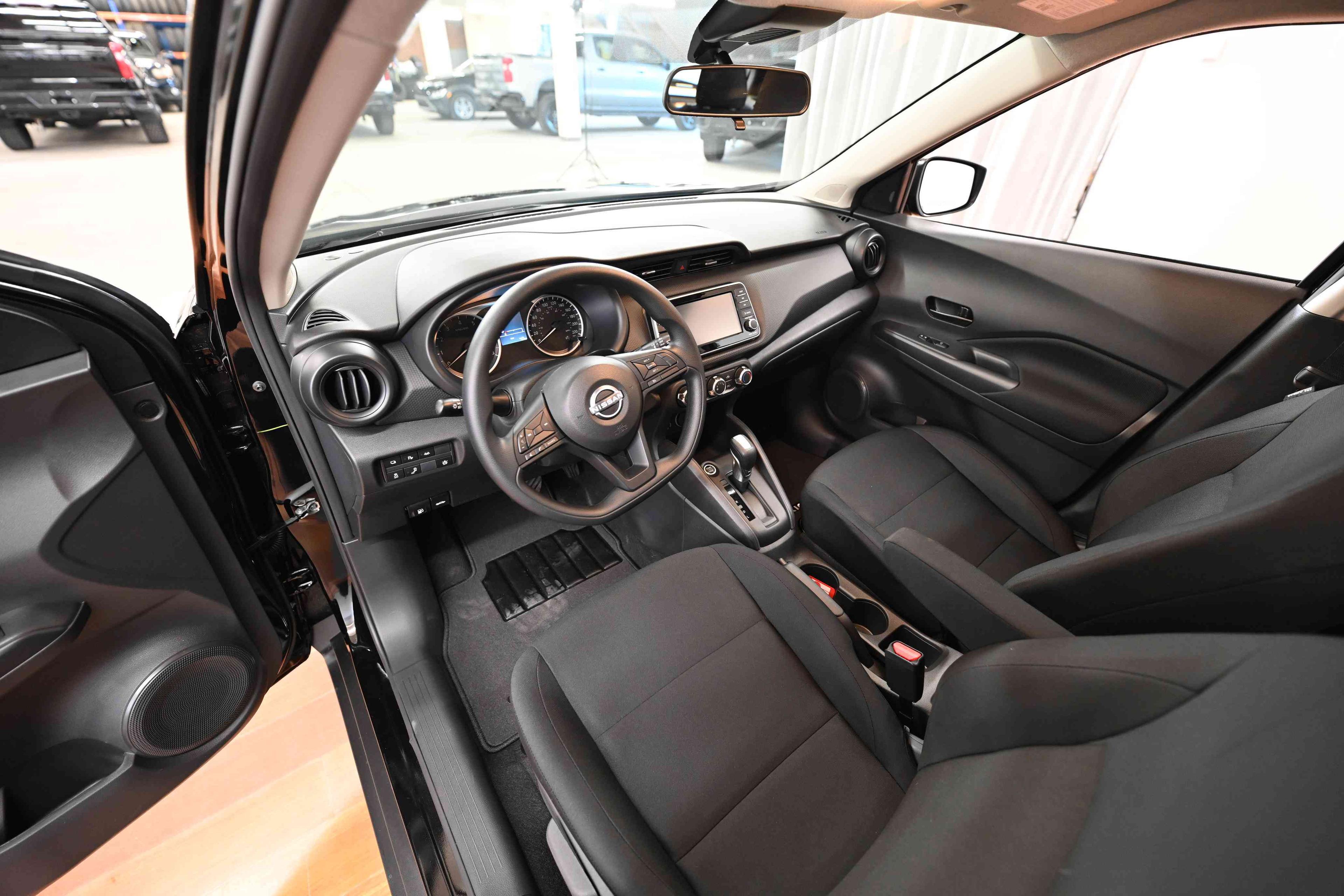 Nissan KICKS PLAY 2025 - Image 12