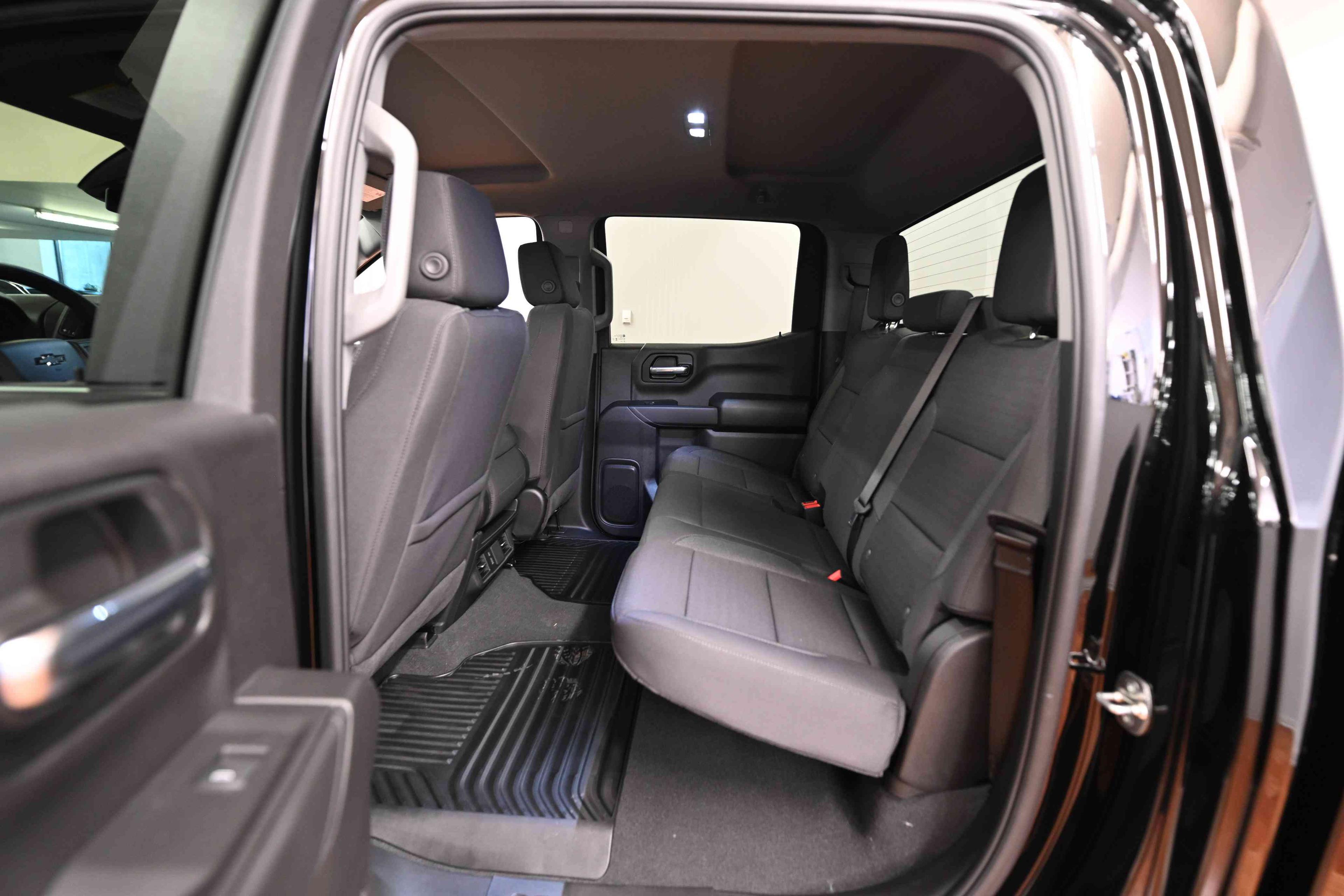 Chevrolet Silverado 1500 2025 - Image 18