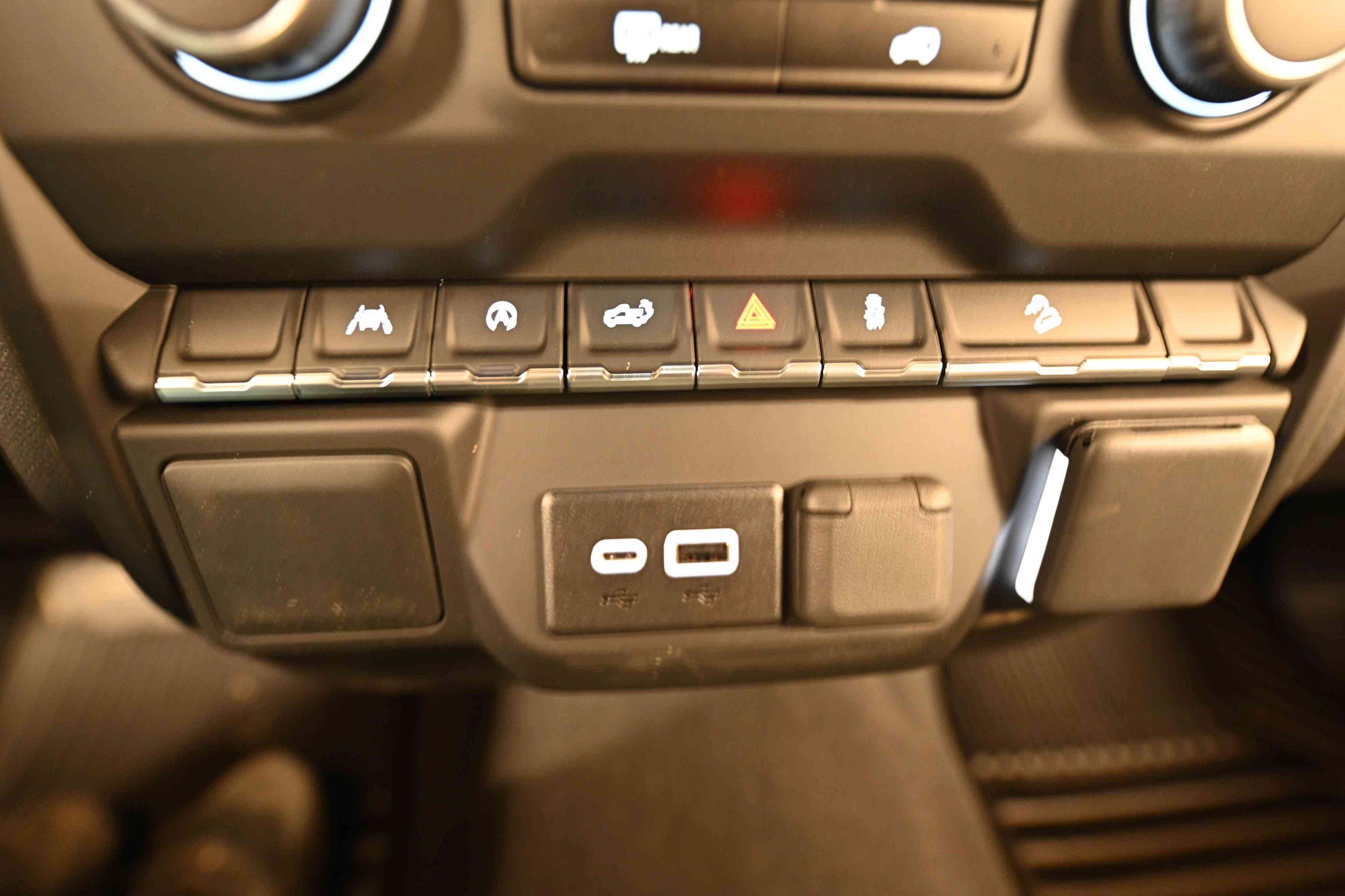 Chevrolet Silverado 1500 2025 - Image 25