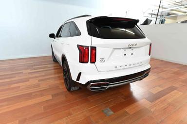 Kia Sorento 2022 - Thumbnail 6