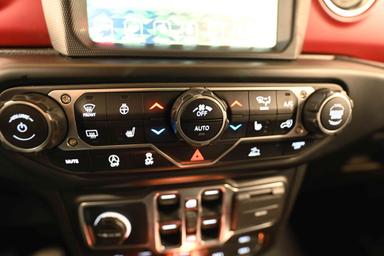 Jeep Wrangler 4-Door 2023 - Thumbnail 15