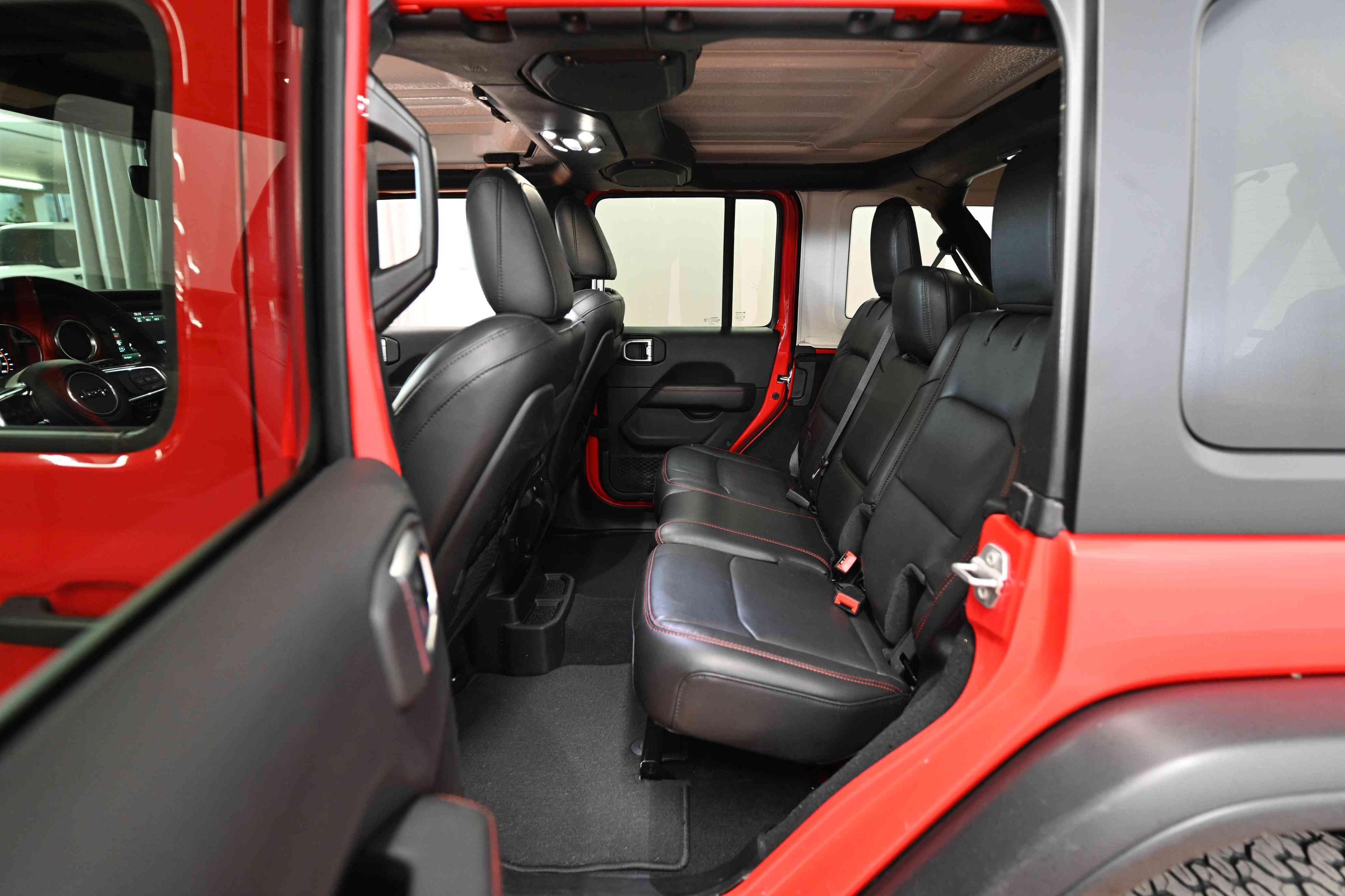 Jeep Wrangler 4-Door 2023 - Image 10