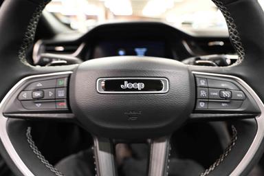 Jeep Grand Cherokee 2023 - Thumbnail 17