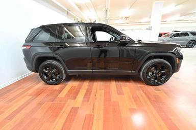 Jeep Grand Cherokee 2023 - Thumbnail 10