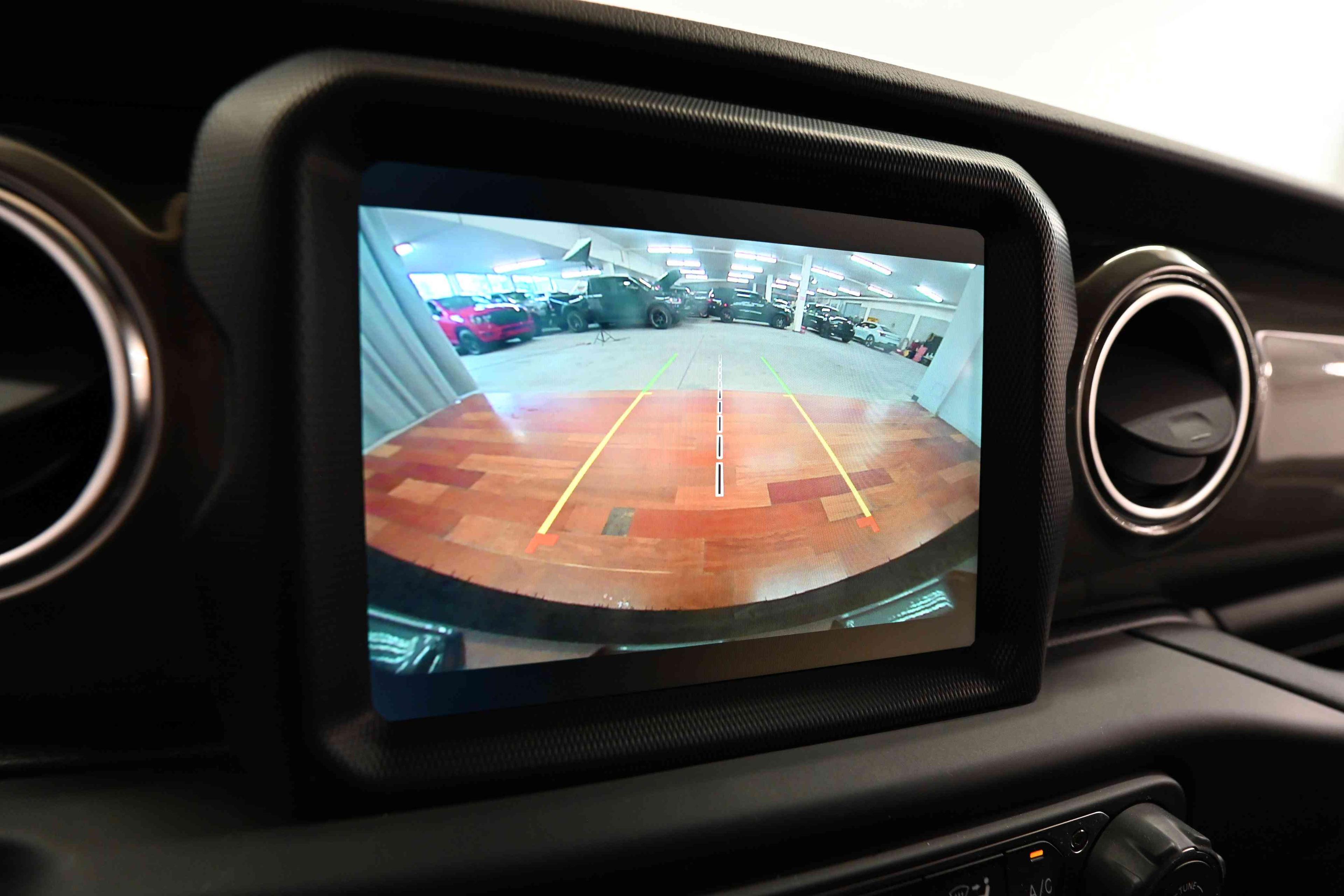 Jeep Wrangler 2023 - Image 21