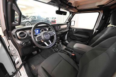 Jeep Wrangler 2023 - Thumbnail 11
