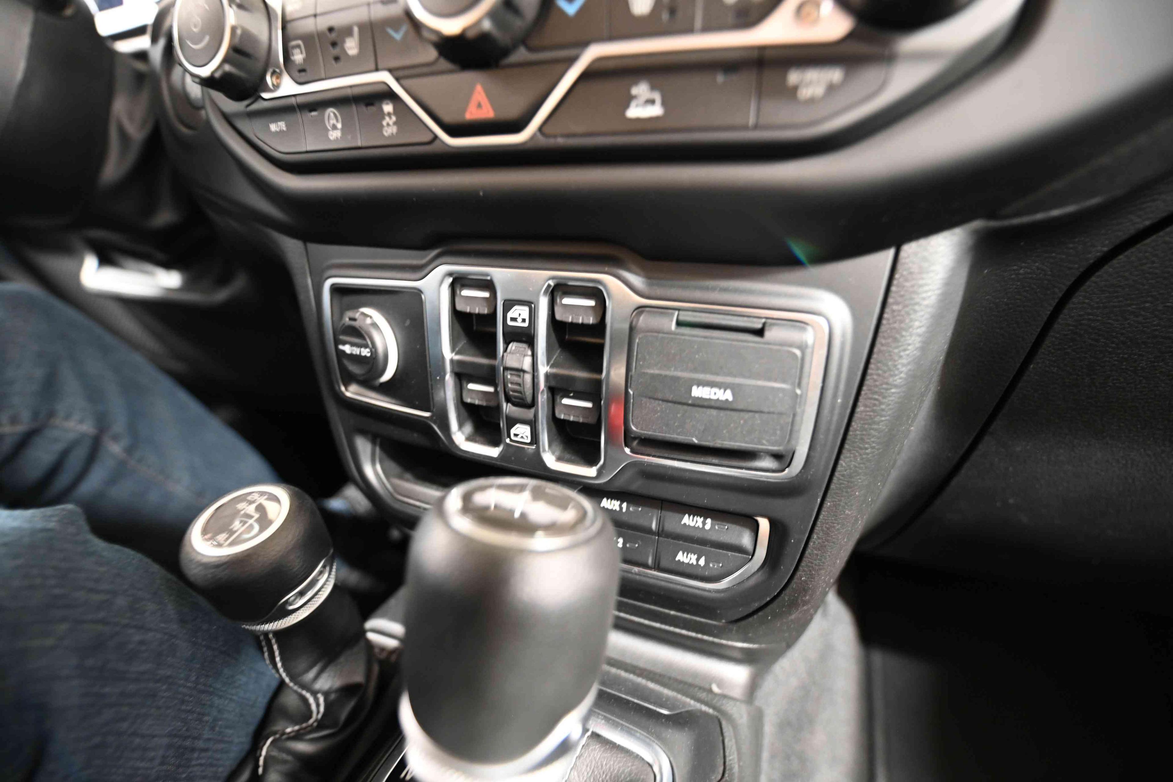 Jeep Wrangler 2023 - Image 20