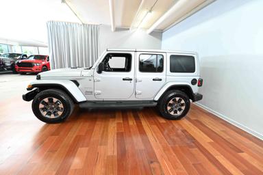 Jeep Wrangler 2023 - Thumbnail 5