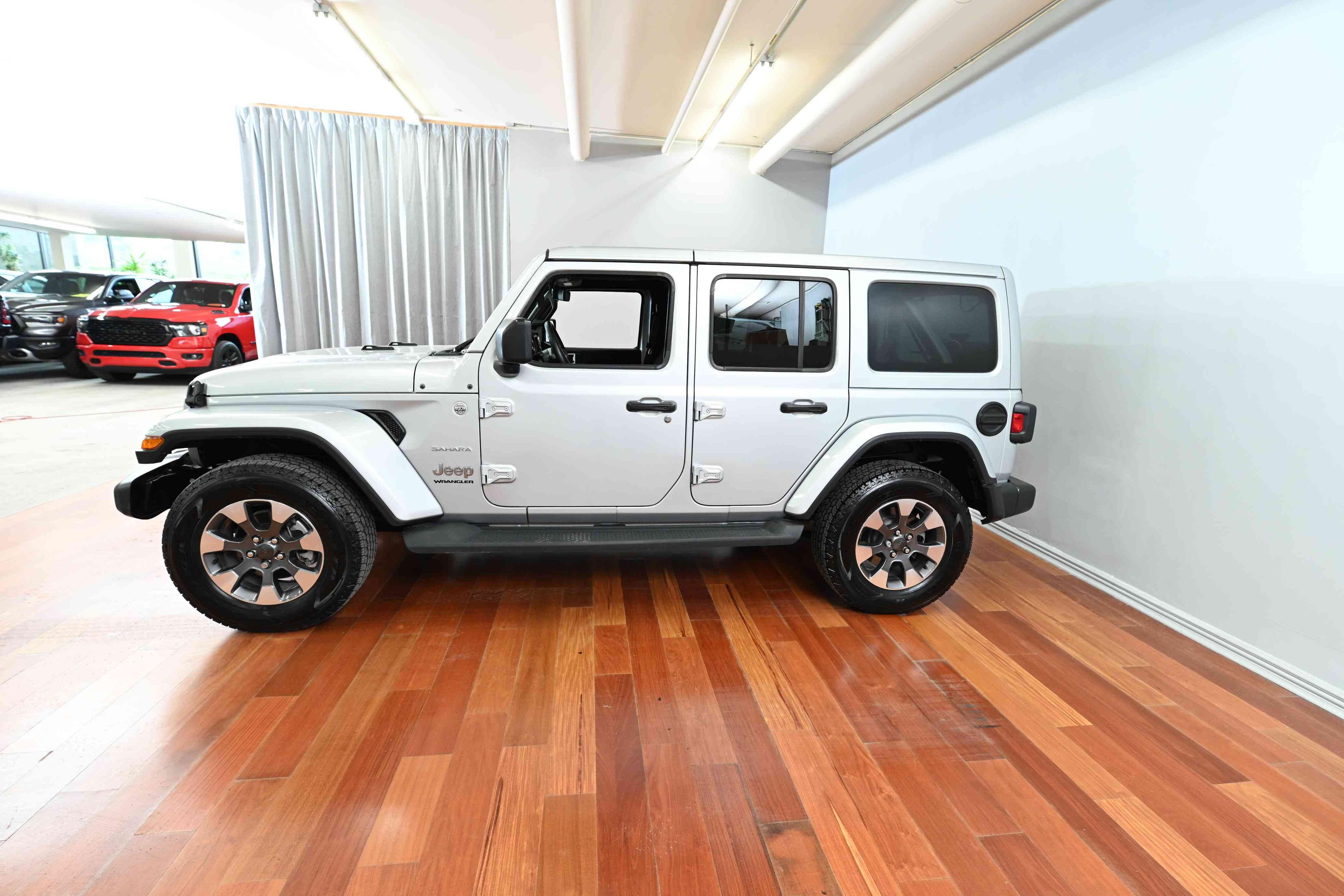 Jeep Wrangler 2023 - Image 5