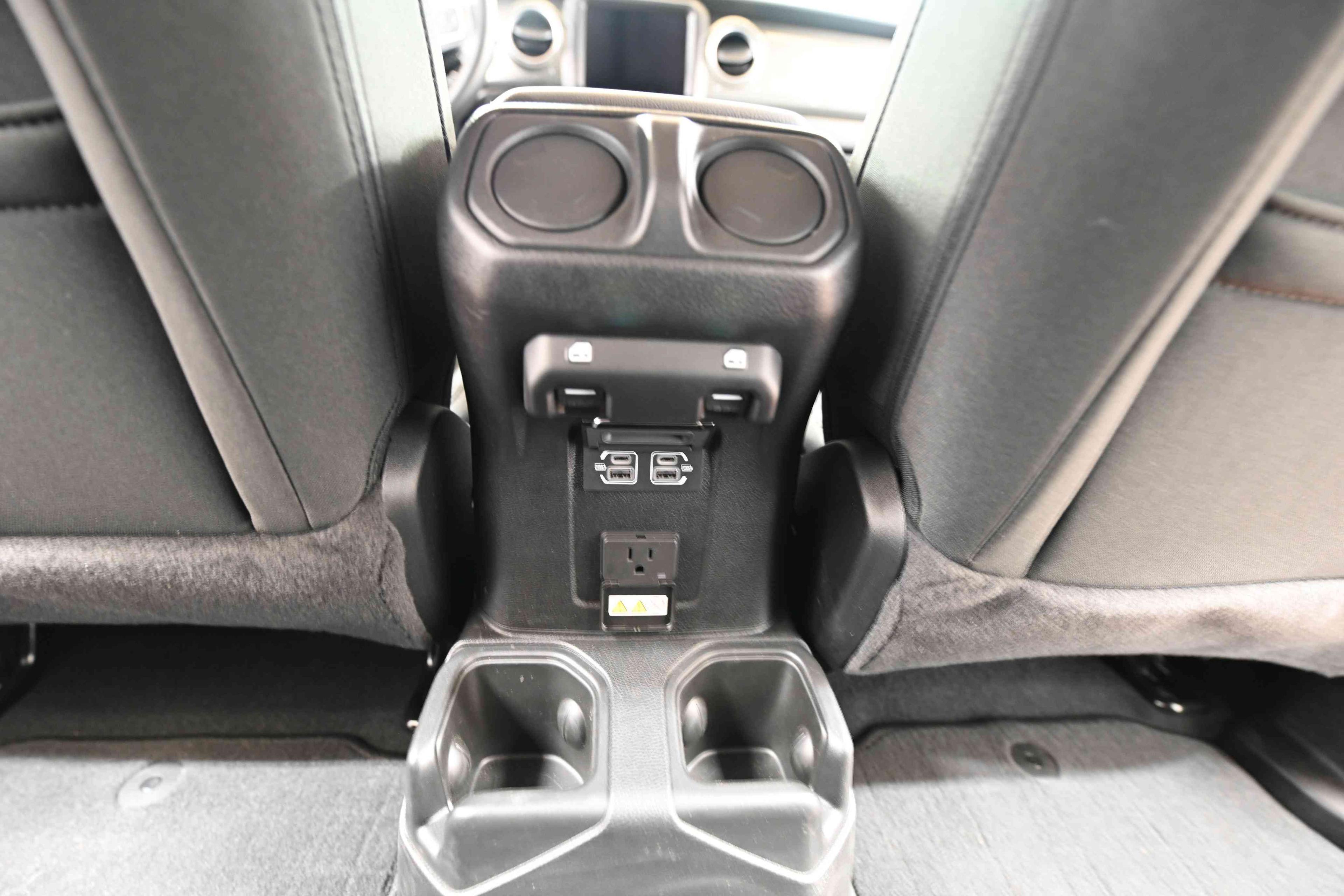 Jeep Wrangler 2023 - Image 14
