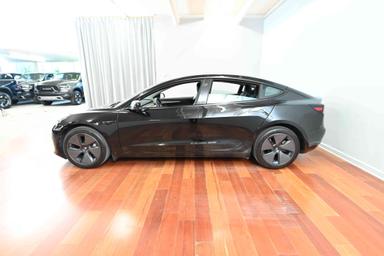 Tesla Model 3 2023 - Thumbnail 5