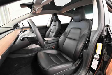 Tesla Model 3 2023 - Thumbnail 10