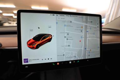 Tesla Model 3 2023 - Thumbnail 18