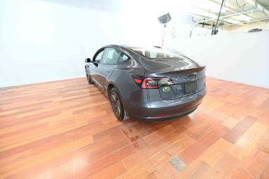 Tesla Model 3 2023 - Thumbnail 6