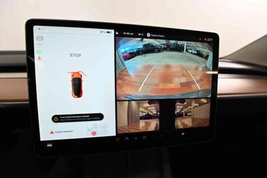 Tesla Model 3 2023 - Thumbnail 19