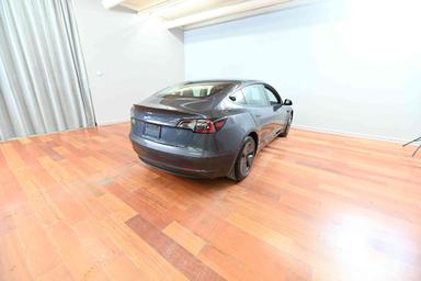 Tesla Model 3 2023 - Thumbnail 9