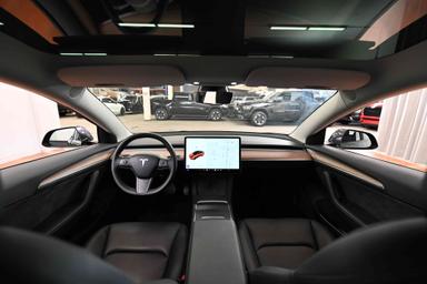 Tesla Model 3 2023 - Thumbnail 15