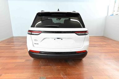 Jeep Grand Cherokee 2024 - Thumbnail 8