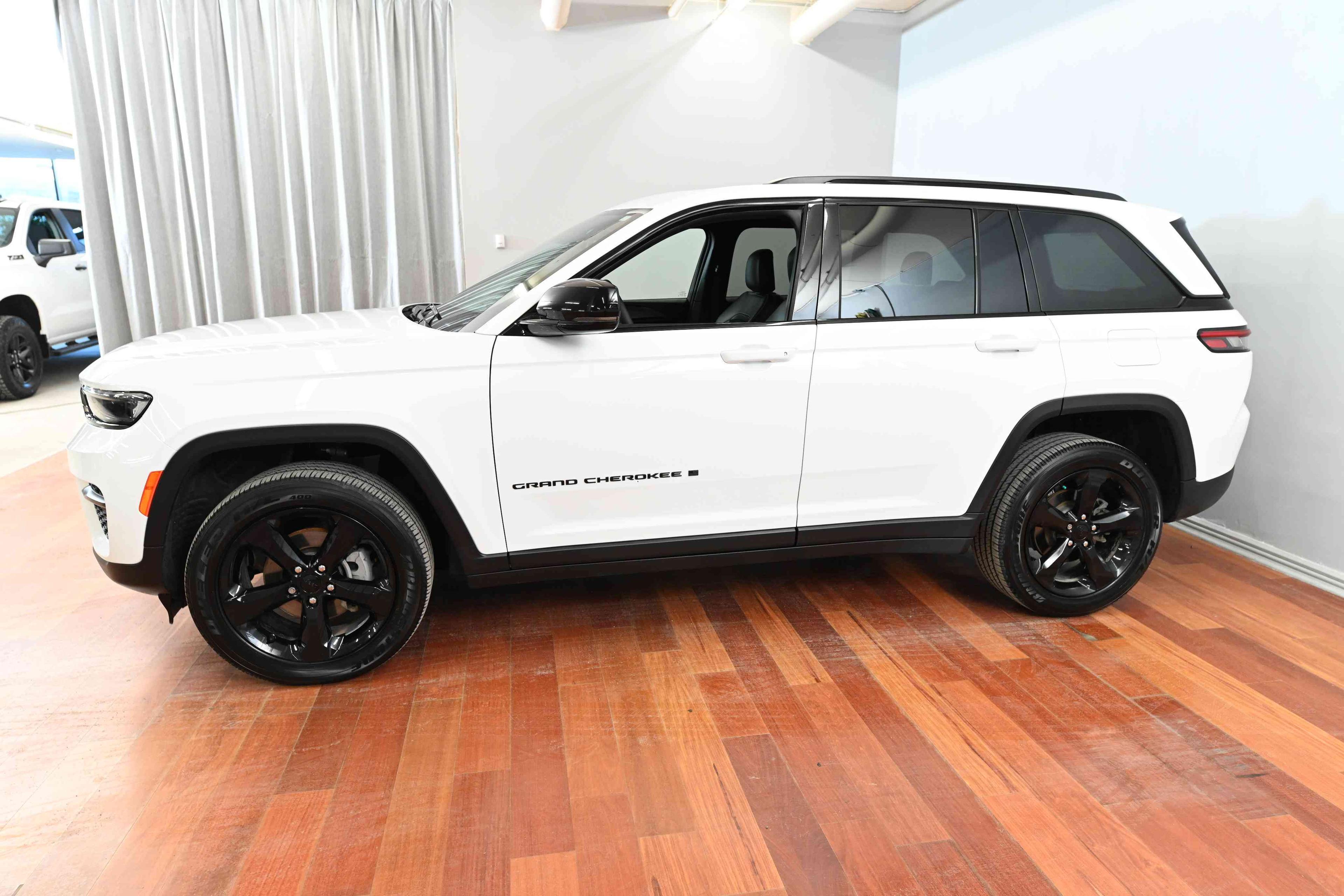 Jeep Grand Cherokee 2024 - Image 6