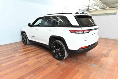 Jeep Grand Cherokee 2024 - Thumbnail 7