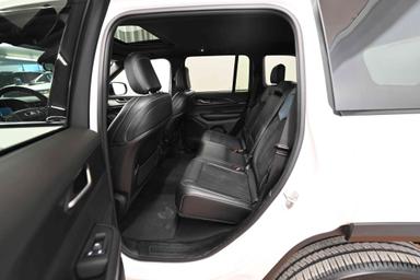 Jeep Grand Cherokee 2024 - Thumbnail 16