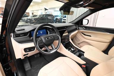 Jeep Grand Cherokee 2025 - Thumbnail 12