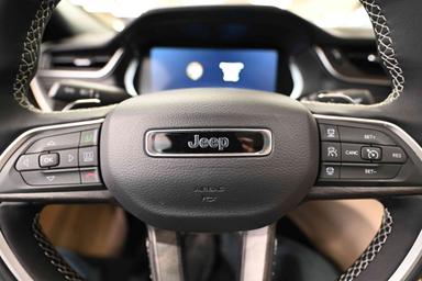 Jeep Grand Cherokee 2025 - Thumbnail 17