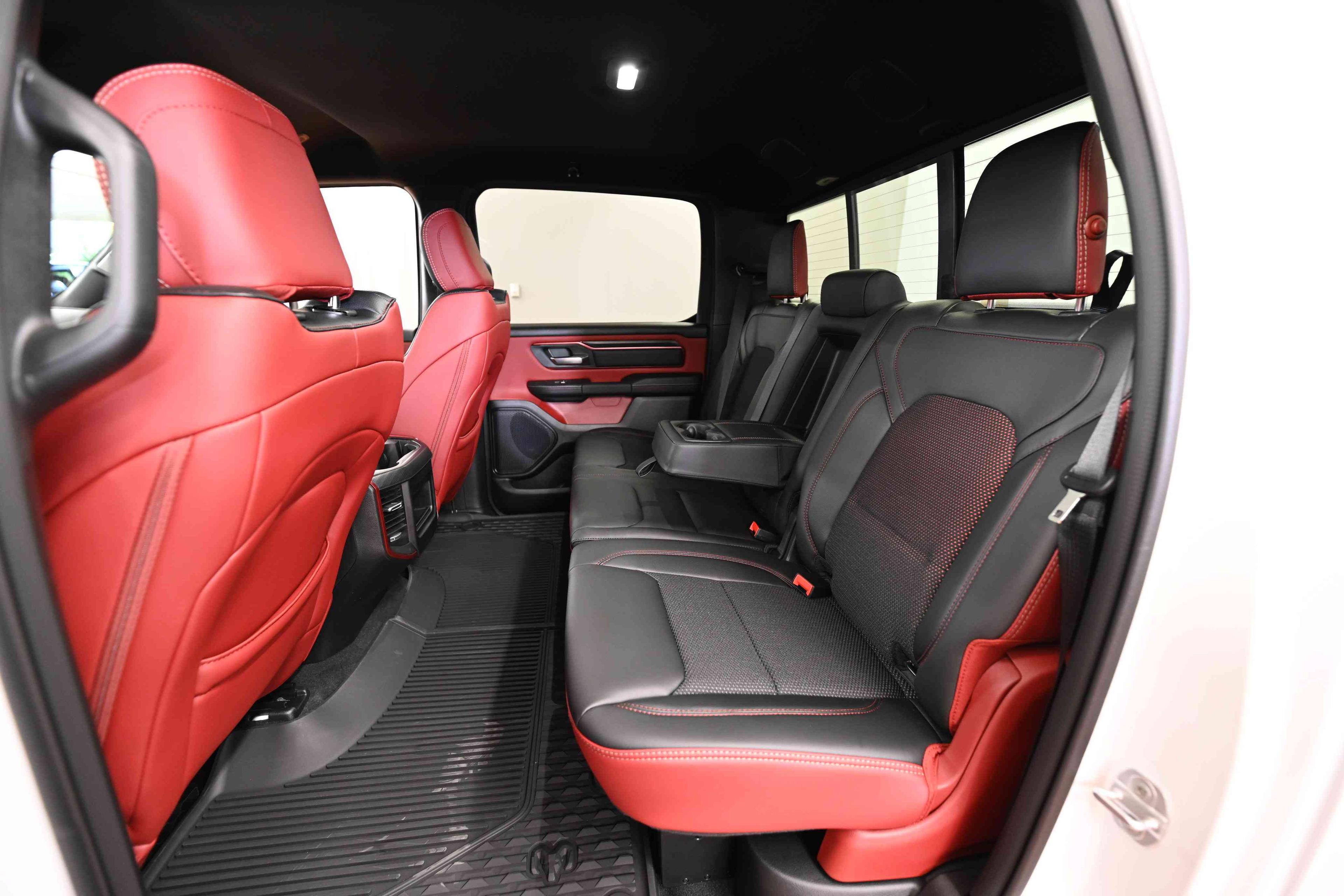 RAM Ram 1500 2025 - Image 13
