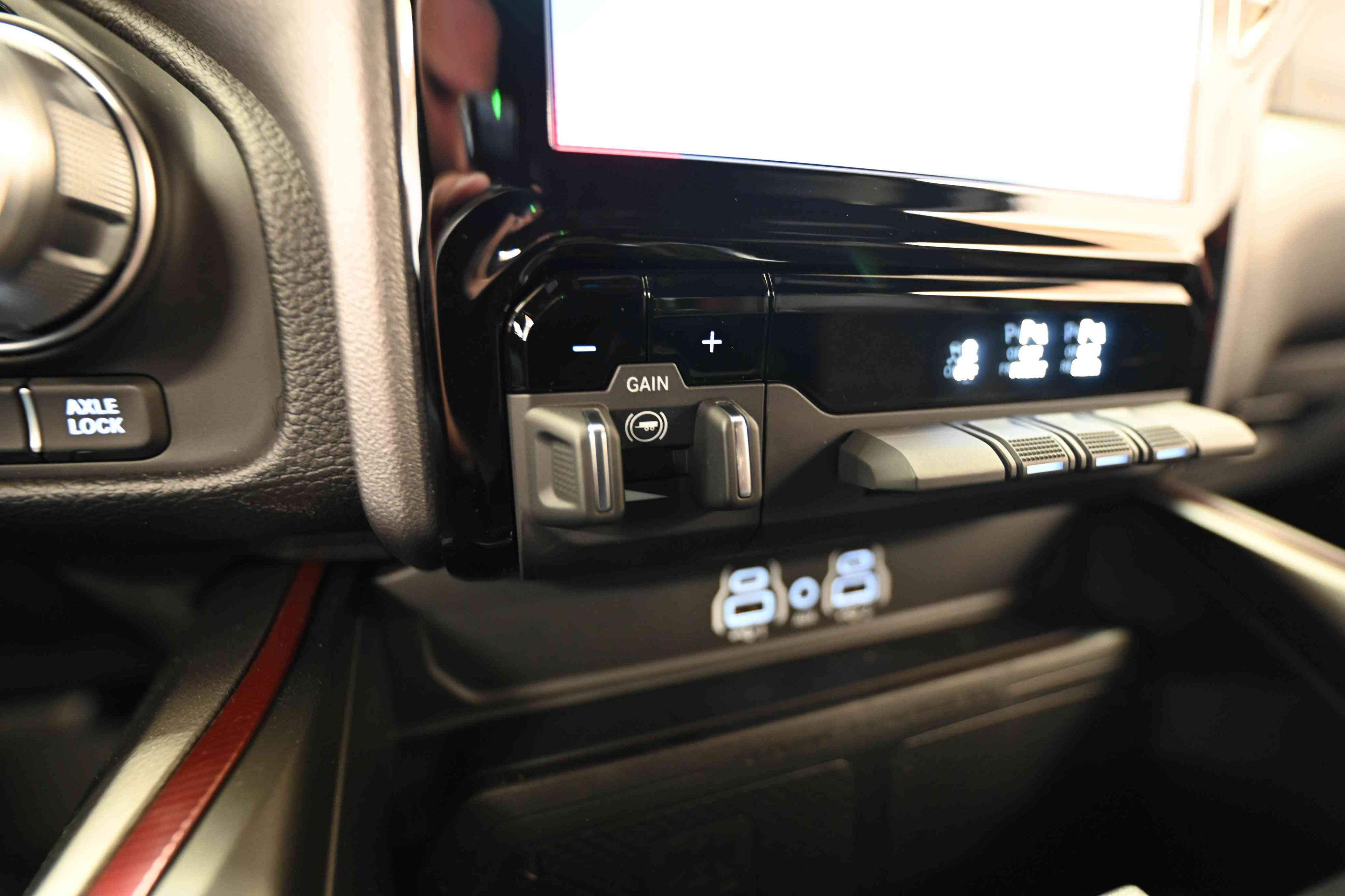 RAM Ram 1500 2025 - Image 19