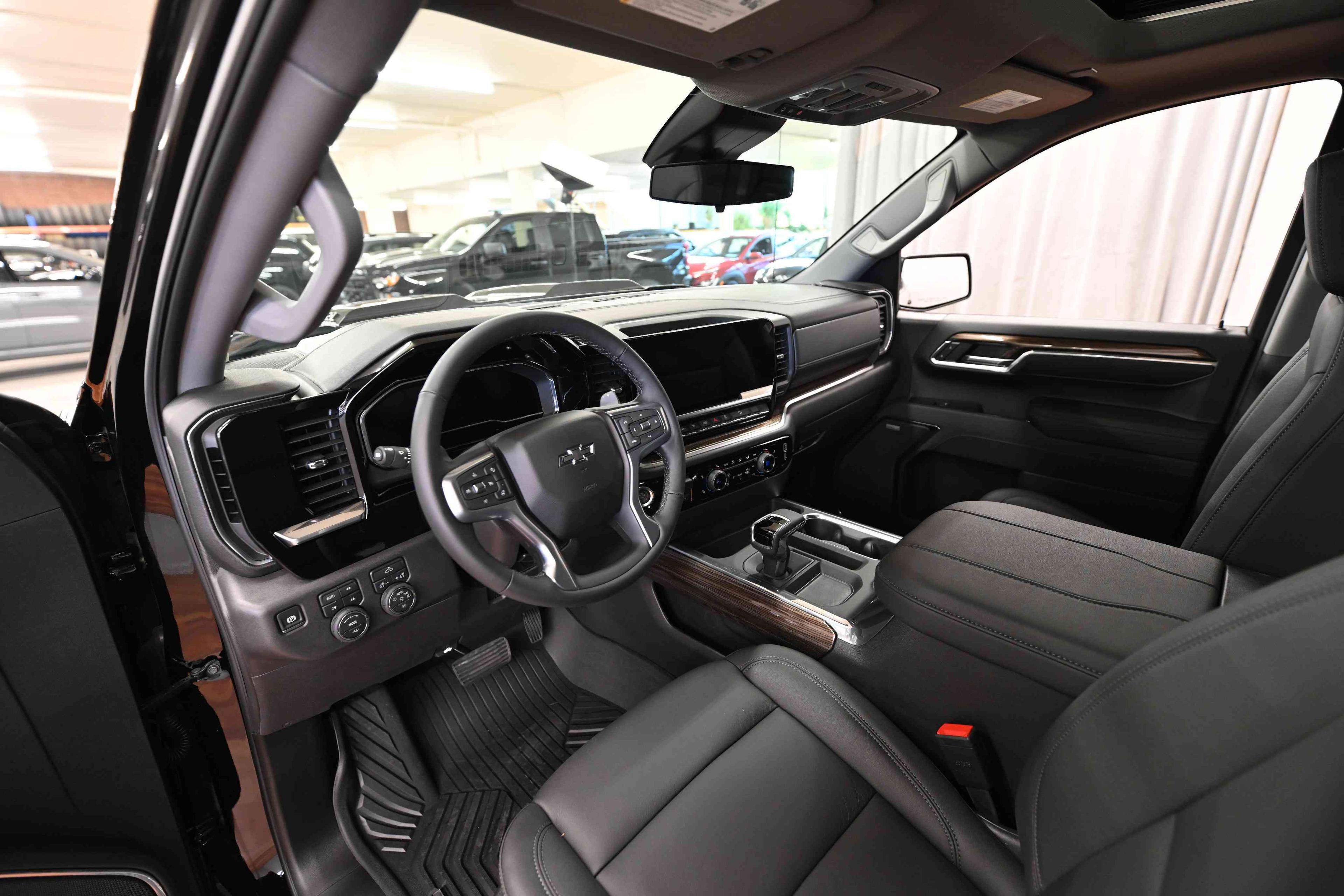 Chevrolet TRAILBOSS 2025 - Image 13