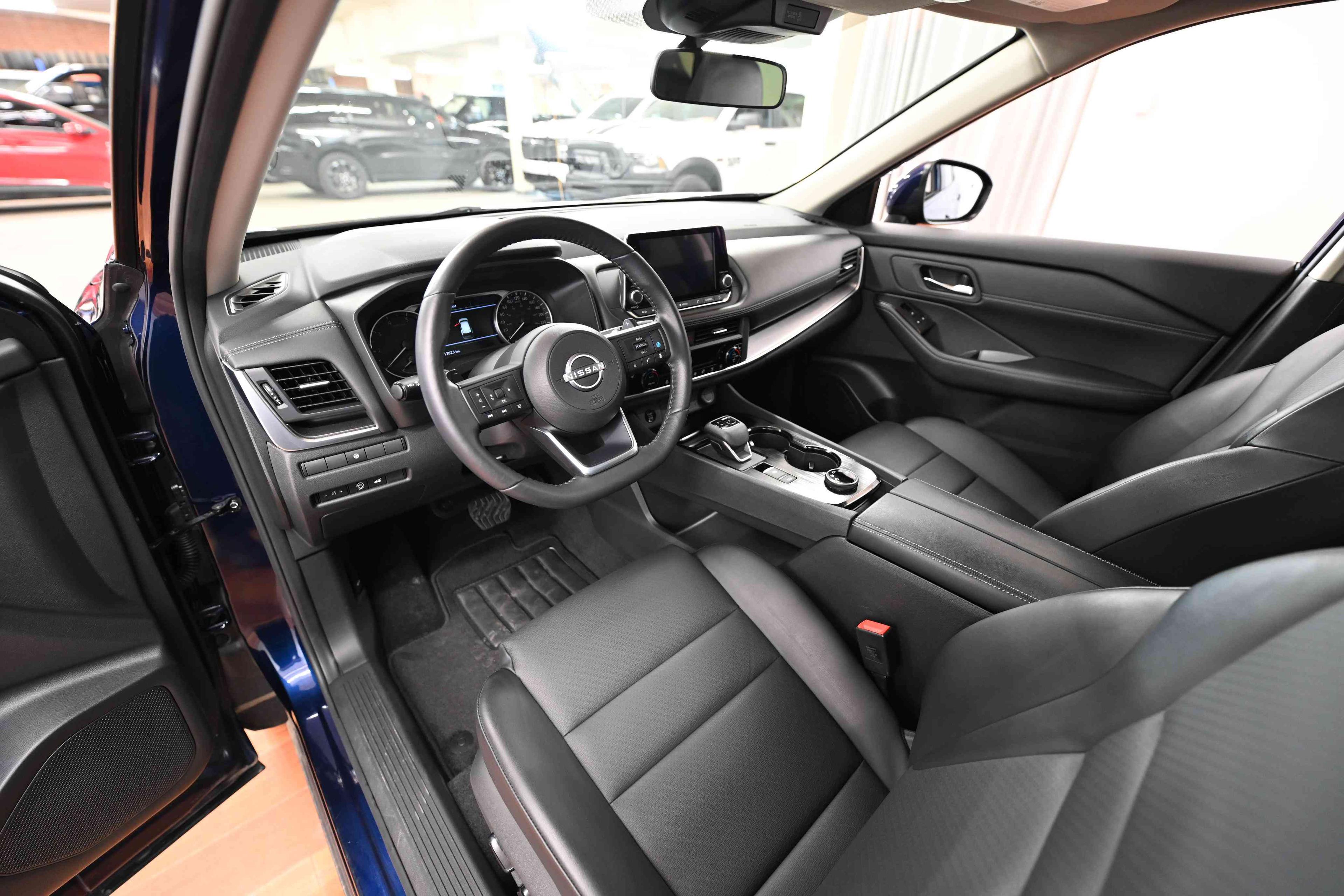 Nissan Rogue 2024 - Image 12